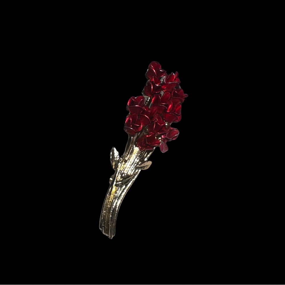 DM 97 Red Floral Bouquet Brooch